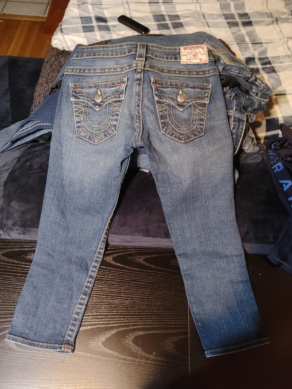 True Religion Women's Blue Straight Leg Jean Capri's with Signature Back Pockets